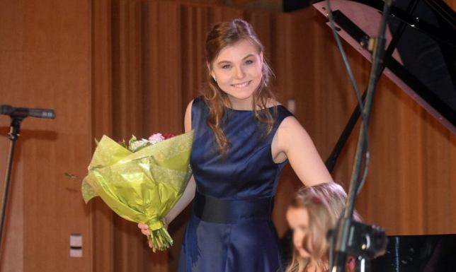 koncert utalentowanej pianistki, laureatki wielu konkursów, Kamili Sacharzewskiej