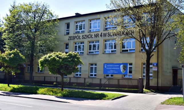 Nowa hala sportowa o powierzchni blisko 1000m2 przy ZS 4 w Suwałkach