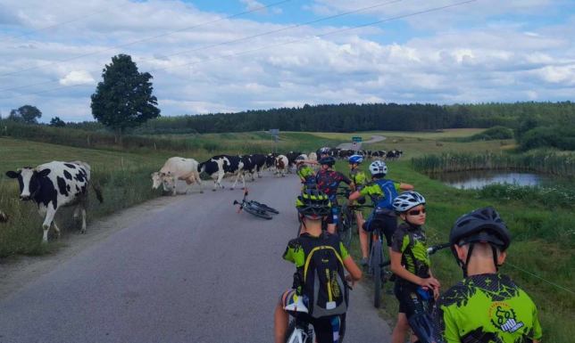 Dzieci wakacje spędziły na zajęciach kolarskich „MTB Suwałki – sezon 2024” – Wakacyjna Szkółka Kolarska