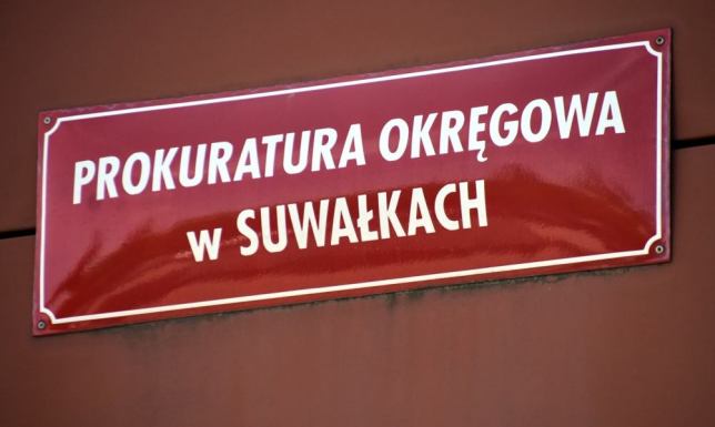 w rejonie garaży przy ulicy Reja w Suwałkach znaleziono ciało kobiety