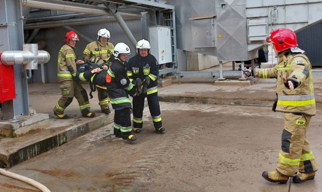 ćwiczenia na terenie Fabryki Płyty Wiórowej TANNE