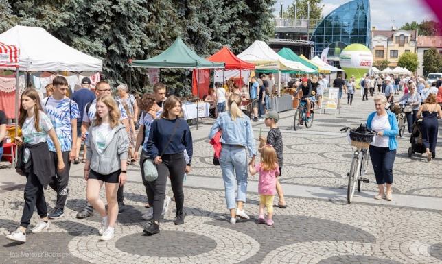 Ekologiczna i tradycyjna żywność, a także rękodzieło