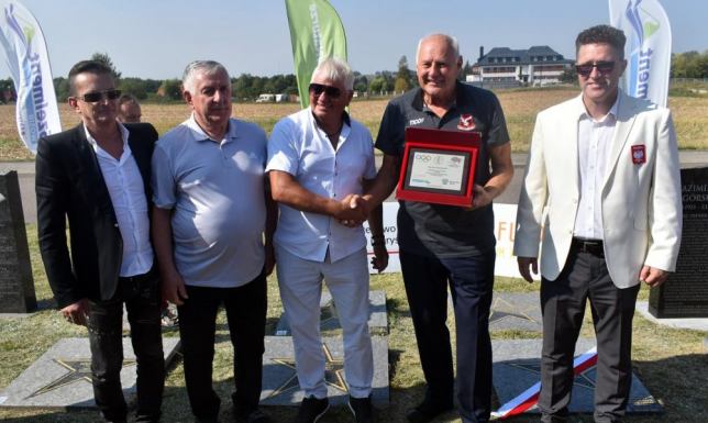 Odsłonięte zostały kolejne płyty w Alei Olimpijczyków