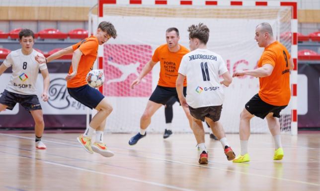 Nowym liderem tabeli została ekipa Opakowania Kartex