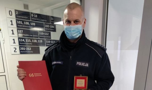 Policjant z Sejn Sportowym Trenerem Dekady Dariusz Wróblewski z Powiatowej Komendy Policji w Sejnach nagrodzony