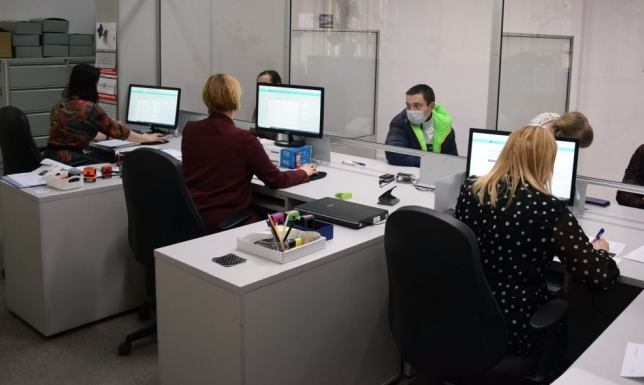 w Urzędzie Miasta w Suwałkach trwa proces rejestracji uchodźców