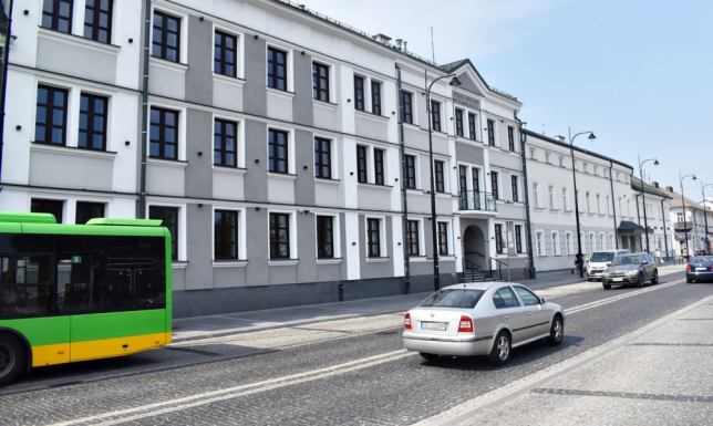 uzyskanie maksymalnej noty 100 punktów w kategorii transparentności