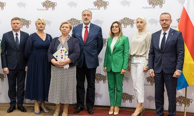 umowy na modernizację oświetlenia oraz utworzenie nowych terenów zielonych