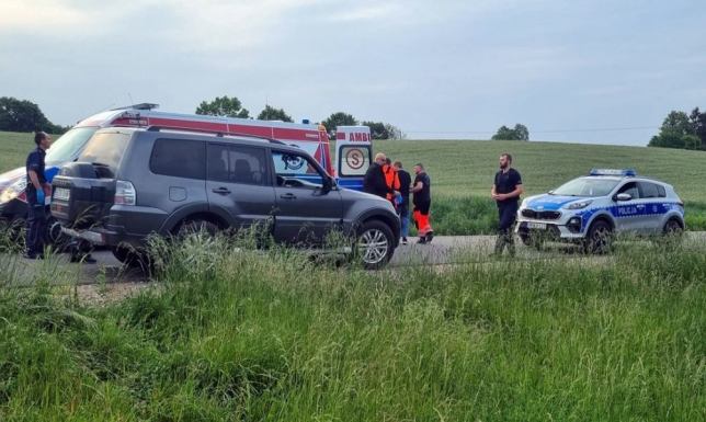 Policjanci uratowali życie 38-latkowi  mężczyzna poprosił o pomoc, nie wiedział gdzie się znajduje