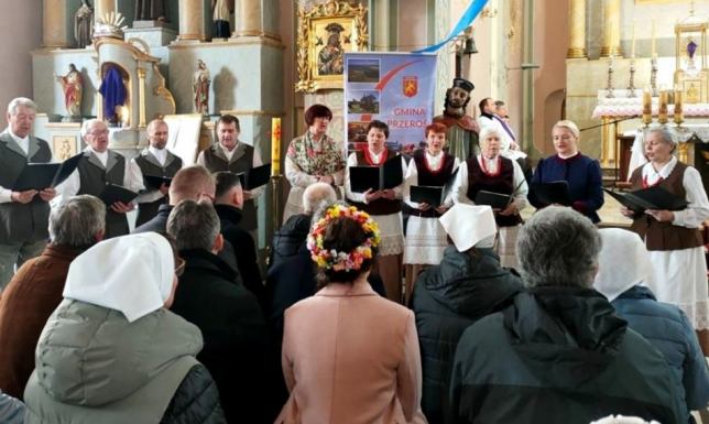 Koncert pieśni wielkopostnych w Przerośli Koncert pt: Pieśń Wielkopostna w Tradycji Ludowej Suwalszczyzny