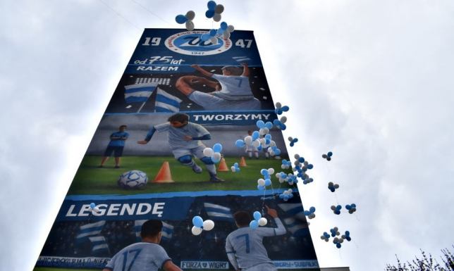 Mural z okazji 75-lecia istnienia klubu piłkarskiego Wigry Suwałki
