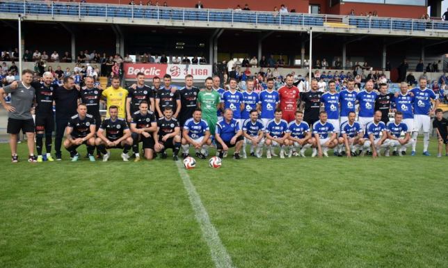 uczczono 11 rocznicę awansu biało-niebieskich do I Ligi