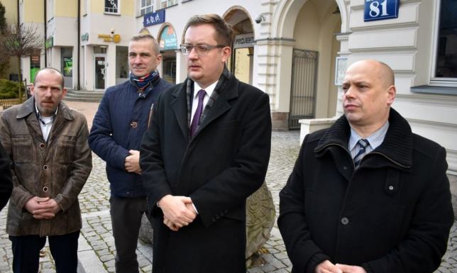 Konferencja prasowa Konfederacji z udziałem posła na Sejm RP Roberta Winnickiego