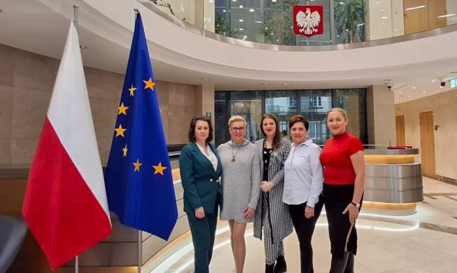 uczestniczki miały możliwość zgłębiania tematów związanych z przyszłością Europy