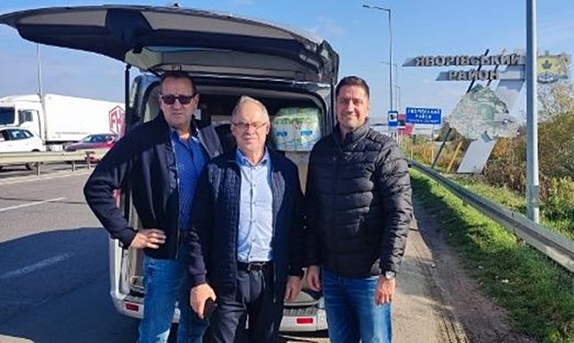 Polsko- ukraińską granicę w miejscowości Korczowa przekroczyła delegacja z Suwałk