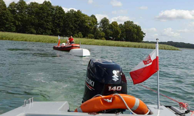 pomogli turystom na jeziorze Wigry