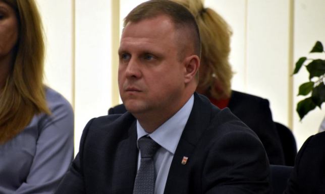  nierówności i ubytki nawierzchni utrudniają bezpieczne poruszanie się