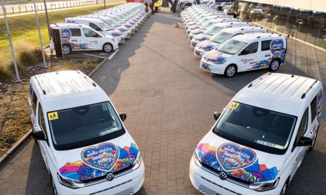 38 samochodów dla 23 hospicjów z całej Polski