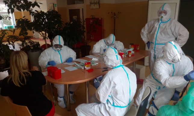 Żołnierze WOT pomagają przy koronawirusie