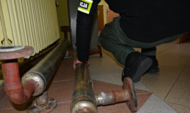 Do 5 lat więzienia za kradzież wymienników ciepła zatrzymali dwóch mężczyzn podejrzanych o kradzież wymienników ciepła