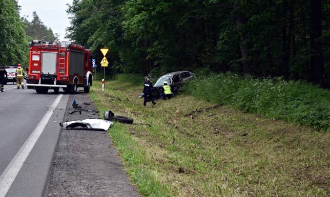 Zderzenie osobówki z ciężarówką na DK8