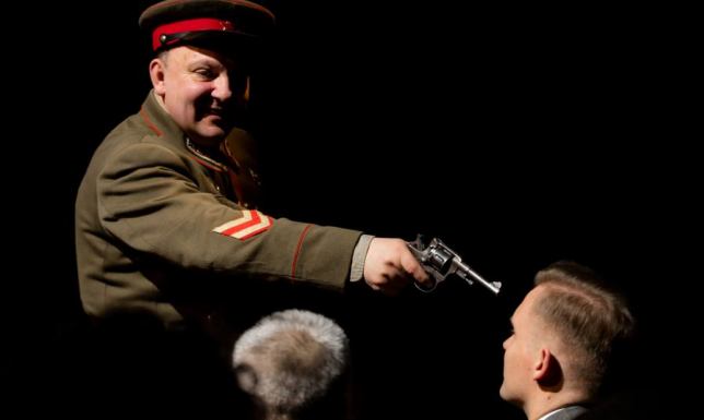 Spektakl „Zapiski Oficera Armii Czerwonej” w wykonaniu Polskiego Teatru STUDIO z Wilna po raz pierwszy w Suwałkach