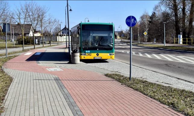 zmiany w organizacji ruchu drogowego przy suwalskich cmentarzach