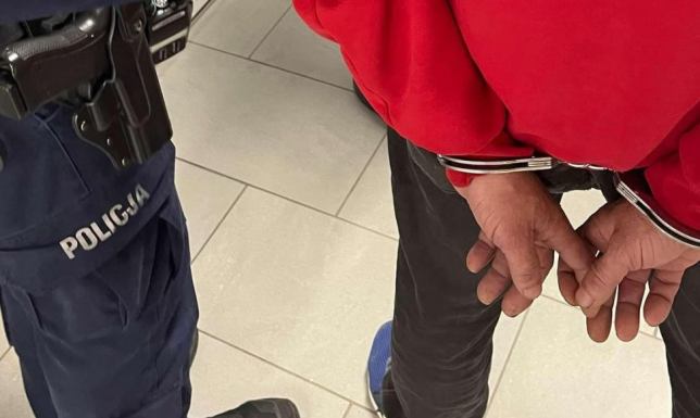 Przywłaszczył rzeczy matki. Straty na 17 tys. zł 53-latek z mieszkania własnej matki wyniósł lodówkę, telewizory, mikrofalówkę