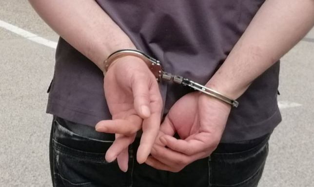 Suwalscy kryminalni zatrzymali 35-latka poszukiwanego listem gończym