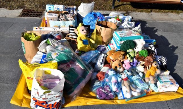 Zbiórka potrzebnych artykułów dla uchodźców z Ukrainy