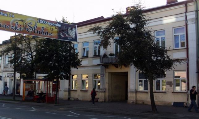 Wycinka drzew wzdłuż E. Plater i Kościuszki wycinka pięciu martwych i zamierających drzew w Suwałkach