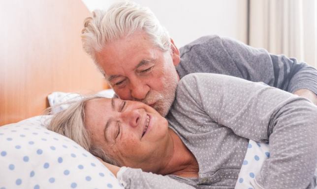 Jaki materac wybrać przy problemach z kręgosłupem?