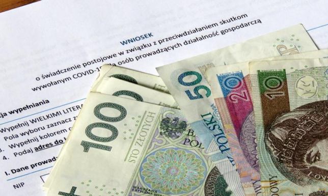 Pierwsze postojowe trafiły na konta przedsiębiorców