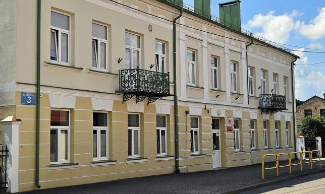 Nowe place zabaw przy żłobkach Place zabaw przy żłobkach na ulicy Andersa, Kościuszki i Kamedulskiej