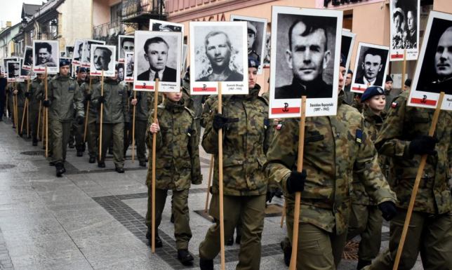 Święto poświęcone jest żołnierzom antykomunistycznego podziemia niepodległościowego