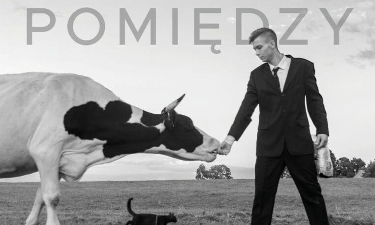 Wystawa fotograficzna zaprasza do świata młodego człowieka