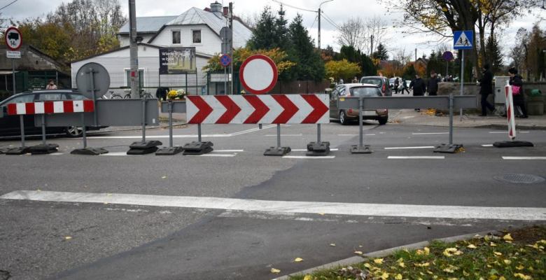 Miasto Suwałki wprowadza zmiany w układzie ruchu wokół głównych cmentarzy