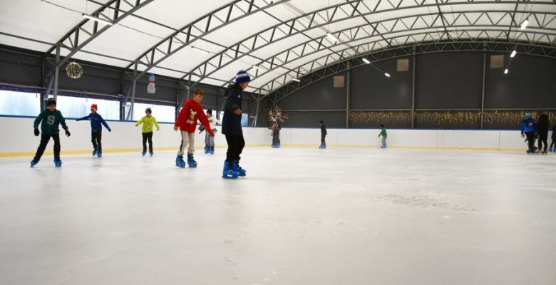 oficjalnie otwarte zostało lodowisko miejskie