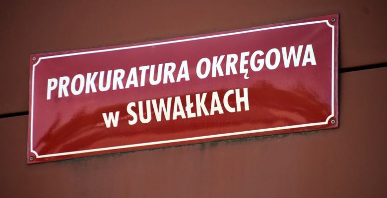 w rejonie garaży przy ulicy Reja w Suwałkach znaleziono ciało kobiety