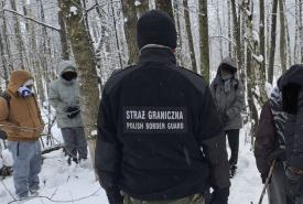 Funkcjonariusze z Placówki SG w Rutce -Tartak wspólnie z żołnierzami WOT