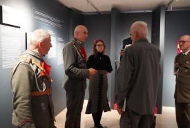 Ekspozycja prowadzi zwiedzających przez najważniejsze wydarzenia z dziejów pułku