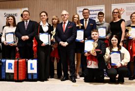 Statuetki i upominki otrzymali wyróżniający się wolontariusze