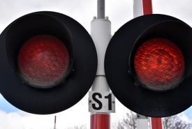 Zablokowany jest przejazd kolejowy w miejscowości Trakiszki,