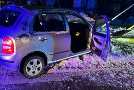 Po przejechaniu kilku kilometrów kierowca auta uderzył w latarnię