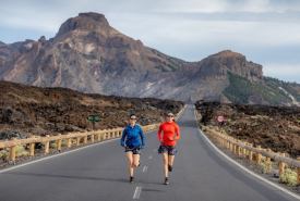 Kompletujemy strój na start w zawodach – czy lekkie szorty do biegania to najlepszy wybór?