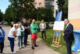 wspólnie porozmawiać o planowanej budowie nowego parkingu