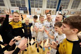 drużyny z ostatnich dwóch miejsc w lidze