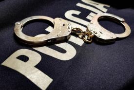 wszczynał awantury, wyzywał kobietę oraz groził pozbawieniem życia