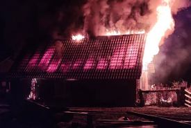 W nocy z 24 na 25 grudnia spłonął dom w miejscowości Pobondzie