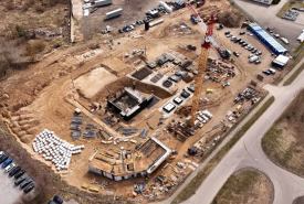 Po dwumiesięcznej przerwie zimowej wykonawca wznowił prace